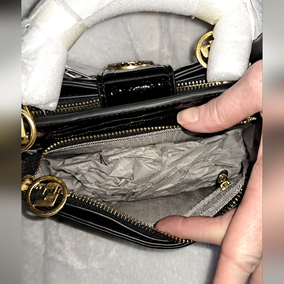 NWT!! TRENDY PATENT LEATHER SATCHEL - Picture 14 of 14